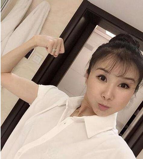 孙菲菲被打毁容是怎么回事?孙菲菲和刘雯相比谁厉害