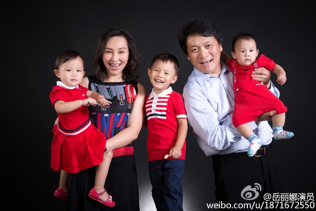 岳丽娜整容前什么样子?岳丽娜生了3个孩子吗有几任老公