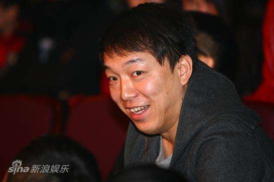 49届金马奖黄渤17分钟救场视频。黄渤的真实身份惊人