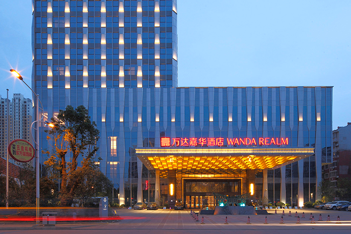 富力李思廉和张力谁有钱?富力为什么接万达酒店