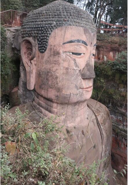 为什么乐山大佛会闭眼,512大地震乐山大佛哭了真的吗?