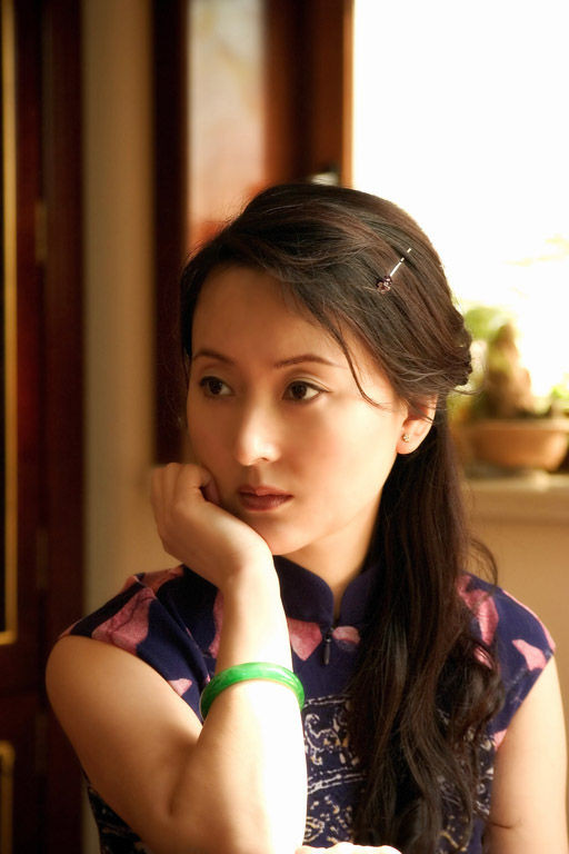陈晓旭为什么要出家?点评陈晓旭的长相很罕见