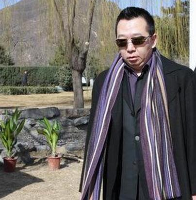 侯耀华儿子侯军合作相得益彰 父子同台
