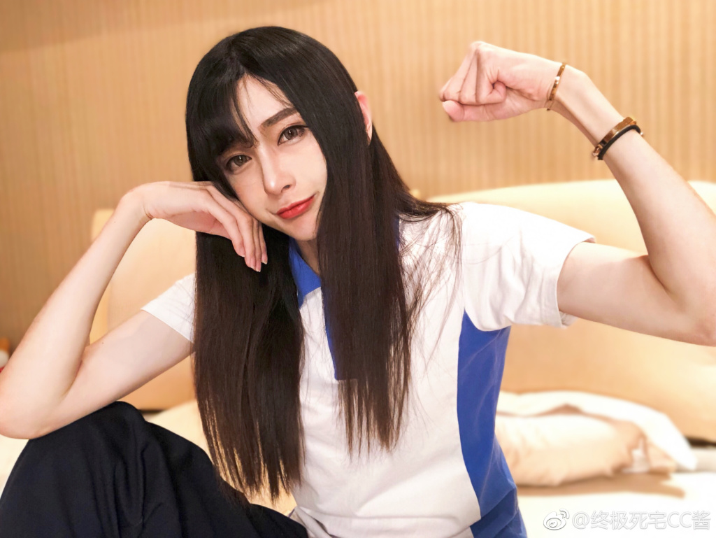 比较出名的女装大佬都有谁?喜欢女装的大佬算基佬吗