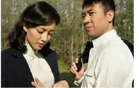 王丽坤于和伟玩夜光麻将事件是怎么回事?两个人恋爱过吗