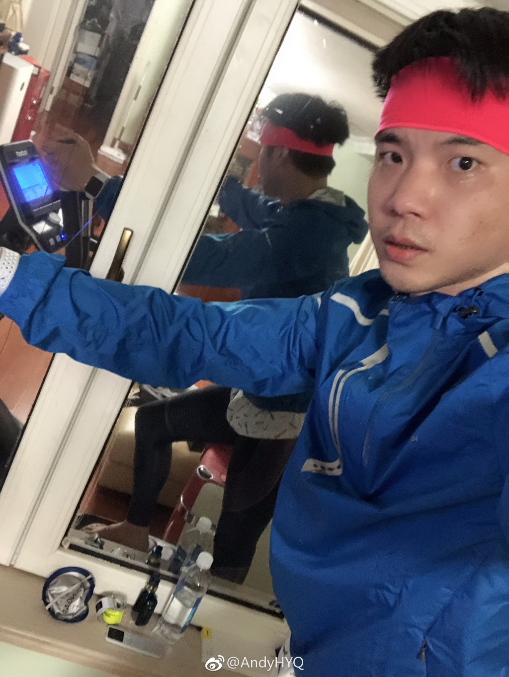 黄毅清父亲到底是谁,黄毅清身价多少哪里来的这么多钱?