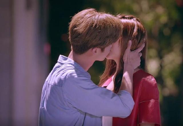 甜蜜暴击的吻戏在第几集?甜蜜暴击什么时候播出