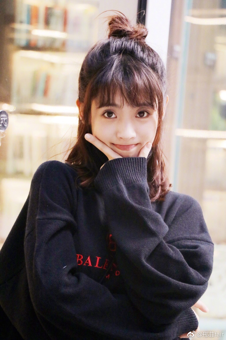 邢菲和李宏毅是情侣吗结婚没?邢菲真实身高多高