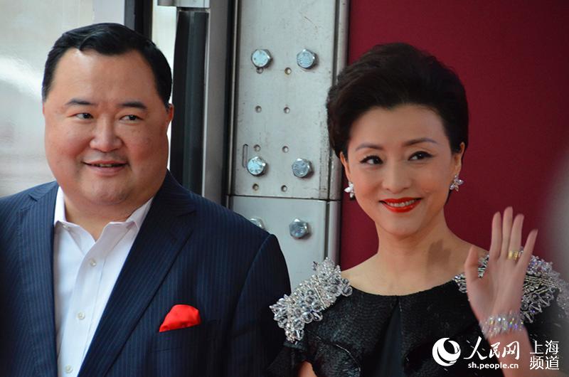 王朔和徐静蕾为什么分手?王朔为什么骂杨澜和吴征