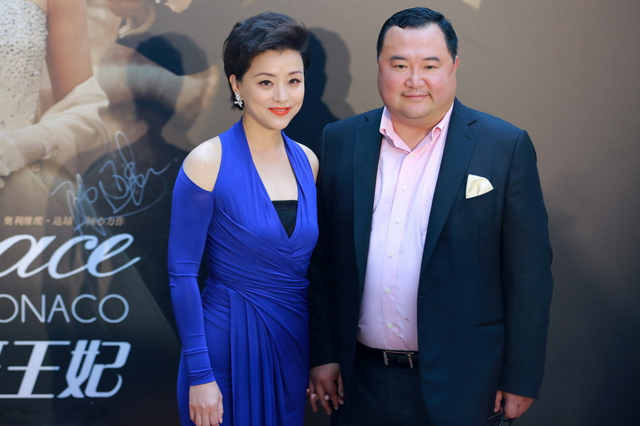 王朔和徐静蕾为什么分手?王朔为什么骂杨澜和吴征