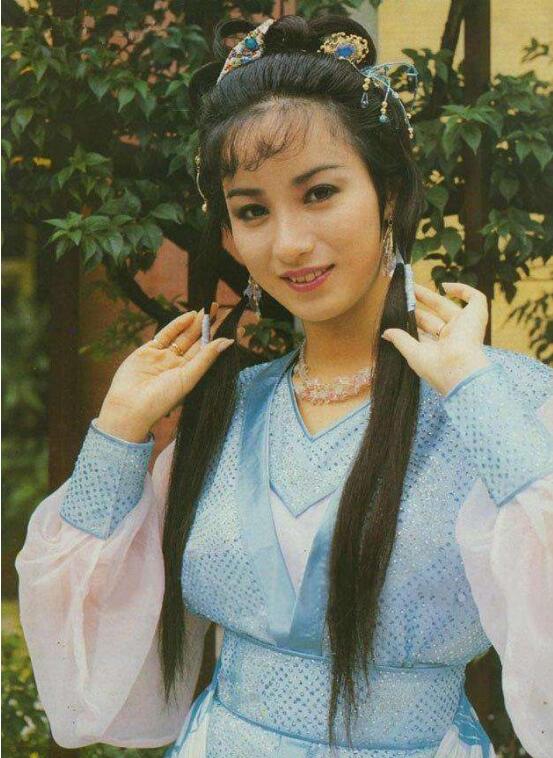 女演员谢宁现在的照片,她年轻时候的照片超美组图