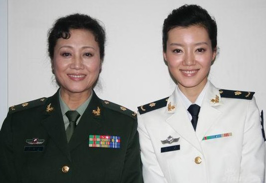 车晓的妈妈王丽云照片,车晓爸妈为什么离婚?