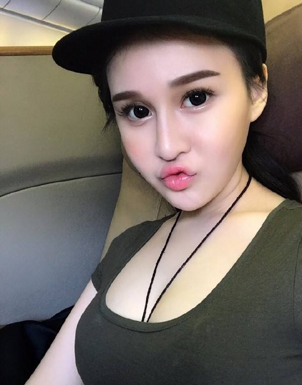 赵本山女儿赵一涵d罩杯胸部图,赵一涵有没有整容前后对比好吓人