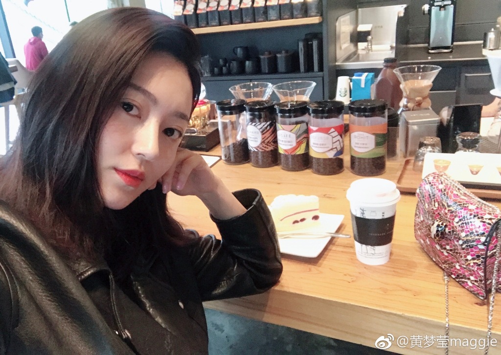 ����Ө���յ�ͼƬ������Ө������������˭��