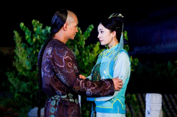 杨幂结婚不邀请何晟铭的原因,何晟铭当过鸭子是假的吧?
