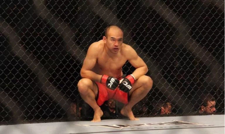 张铁泉ufc战绩几胜几负?他UFC排名多少