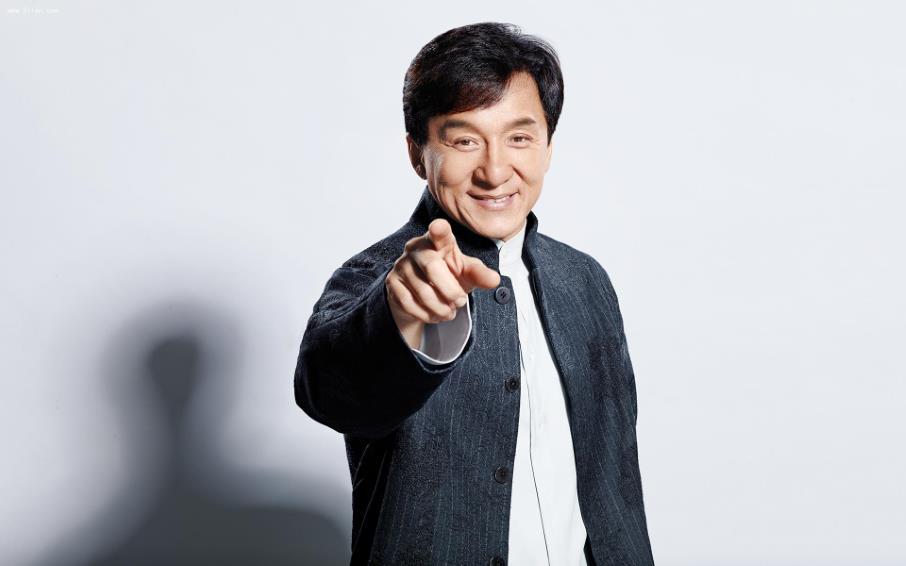 成龙和向华强的关系如何?向华强打成龙是真的假的