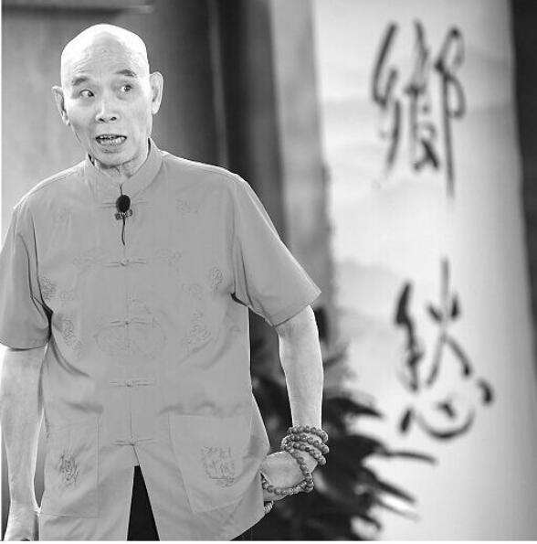 李伯清假打是什么,他现在年收入有多少?