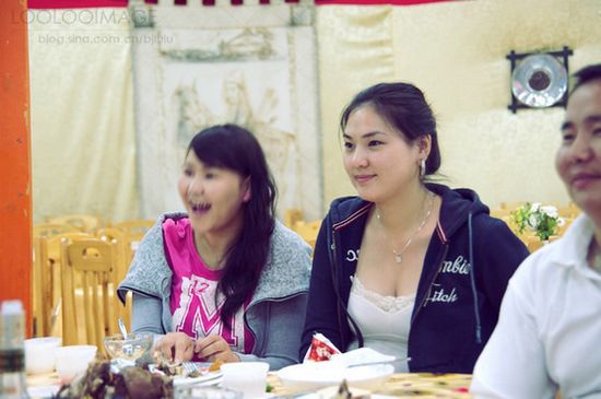 一夫二妻晚上怎么过?揭秘外蒙古一夫二妻的生活
