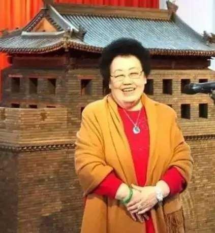 陈丽华前夫是谁?陈丽华发家史揭秘