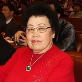 陈丽华前夫是谁?陈丽华发家史揭秘