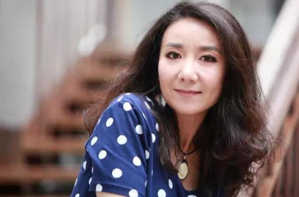 ��ǧ�϶�������ˣ�����¦���쳤�ĺ���������ʲô��ϵ