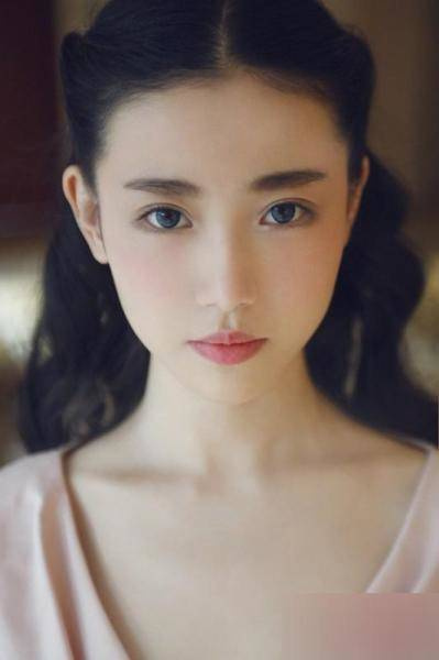 张辛苑为什么叫母神?张辛苑未ps照太吓人图片