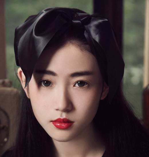 张辛苑为什么叫母神?张辛苑未ps照太吓人图片