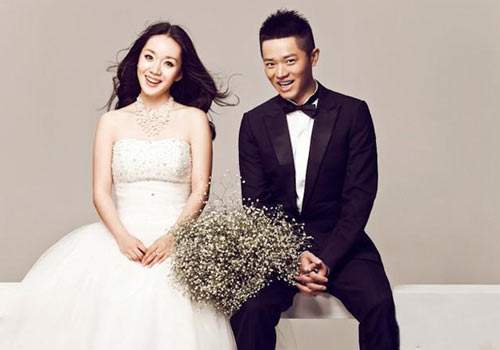 曾毅老婆李娜怀孕照片,曾毅为什么不娶玲花?