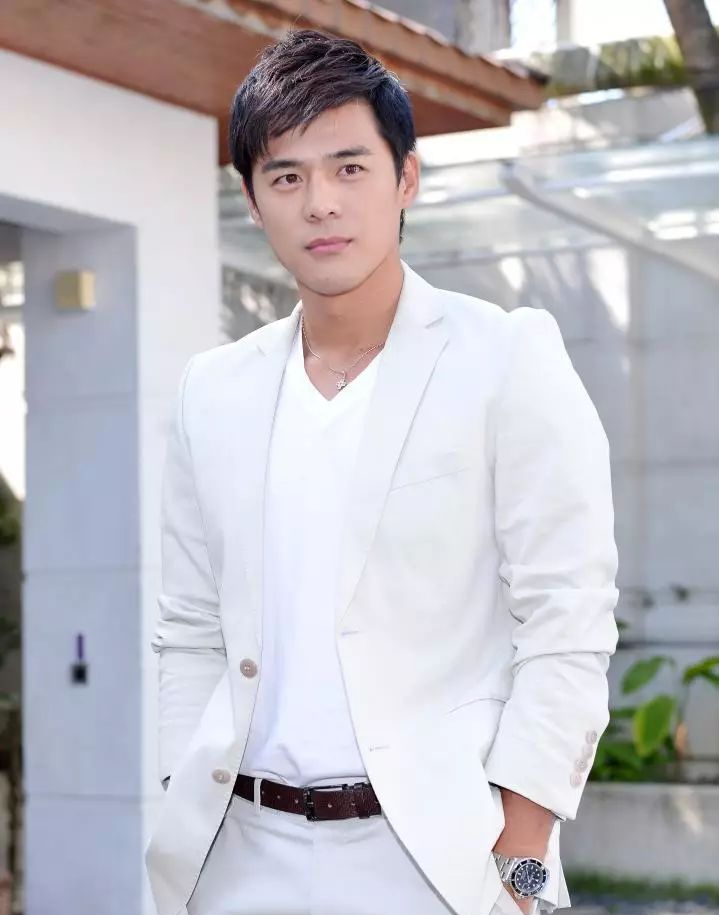 窦智孔为什么不演戏了,他和韩雪交往过吗?