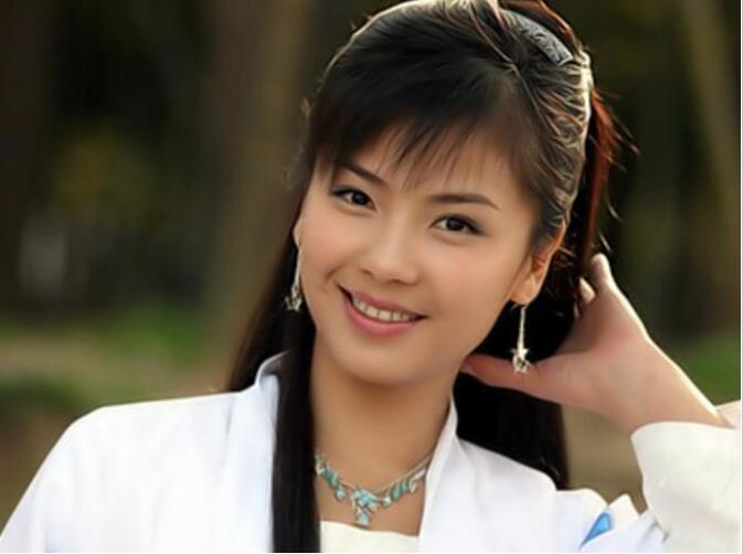 郑佩佩和刘涛什么关系,刘涛是郑佩佩介绍进娱乐圈的吗?