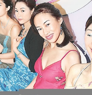 周比利的老婆张莉莉图片,周比利和李小龙谁厉害?
