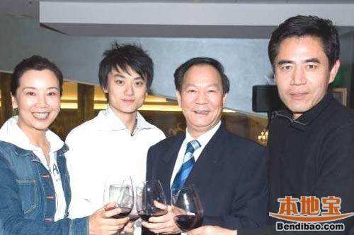 李双江的大儿子李贺现状,为人低调帅气
