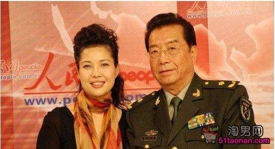 李双江的大儿子李贺现状,为人低调帅气