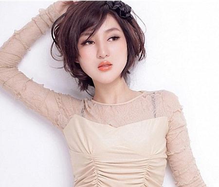 新加坡歌手郭美美唱过什么歌,歌手郭美美现在怎么样?