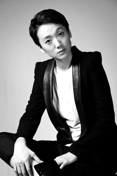 赵逸岚是男的还是女的?赵逸岚和房思瑜激吻图