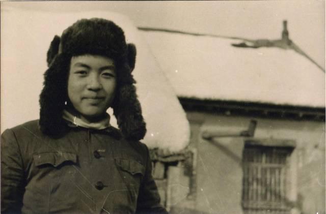 顾城为什么总是戴帽子?顾城杀妻子谢烨原因真相