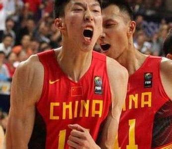 周琦父母的身高分别多少?周琦为什么叫周一板
