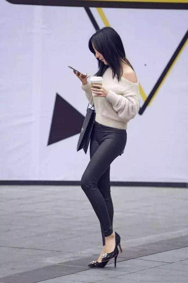 �߸�ЬŮ�˲��´ֶ̾���ϸ�����󲿷�Ů���ܲ���12cm��ļٵģ�