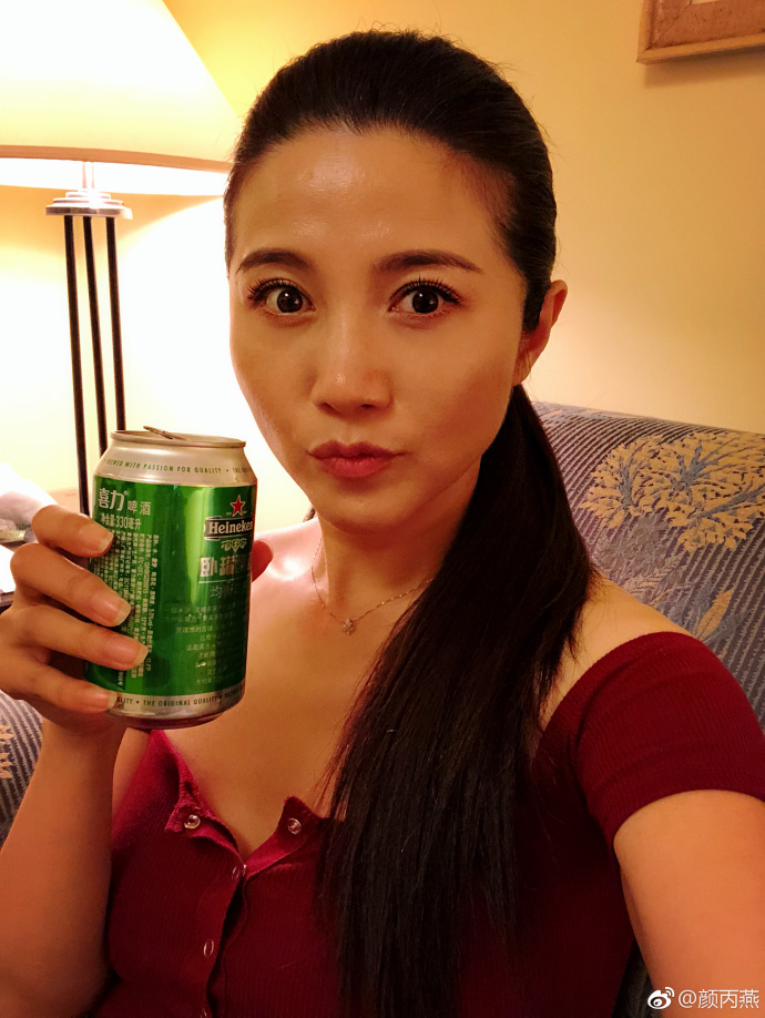 颜丙燕丈夫不是张嘉译,颜丙燕一直没有结婚?