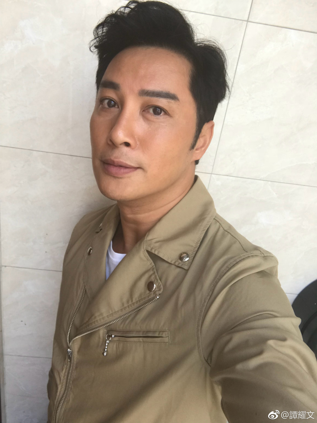 谭耀文怎么老演反派,谭耀文现实中没绯闻爱老婆