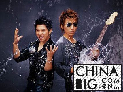 水木年华李健为什么单飞?水木年华和羽泉的恩怨揭秘
