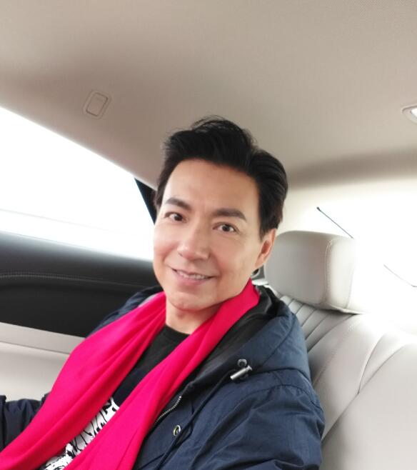 曾航生何婉盈是什么关系,他是吃软饭的吗?