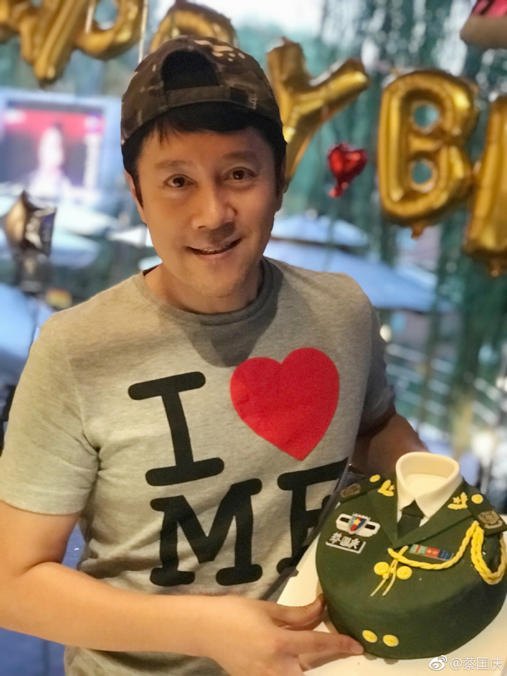 蔡国庆的老婆也叫邓亚萍?蔡国庆为什么就一首歌吃天下