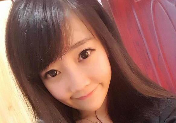 冯提莫为什么是三婊?冯提莫嘉年华全身照片