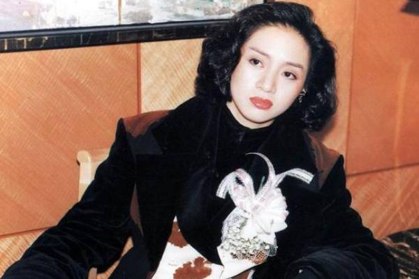 为什么说近藤真彦是渣男,他年轻时候的照片超帅