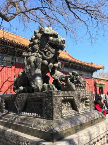 雍和宫是求什么的一个人可以去吗,夫妻可以同去吗?