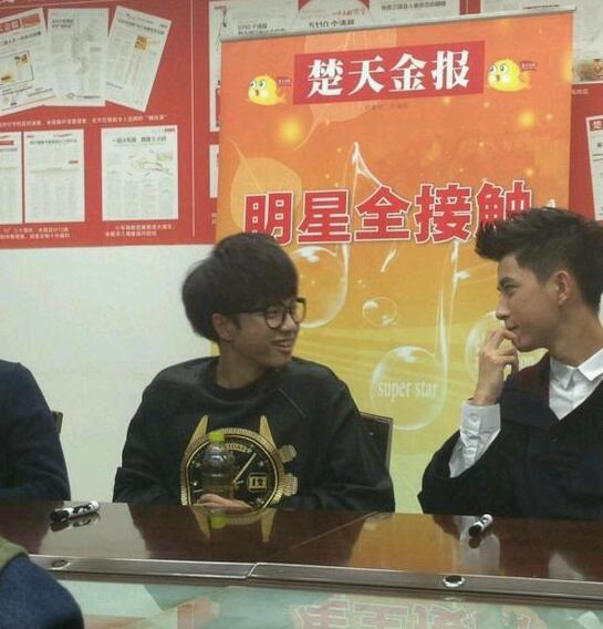 于朦胧是那一届快男?他和华晨宇关系好吗?