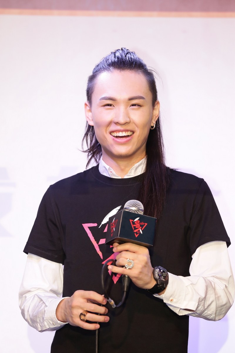 中国好声音张伟是第几期的?张伟老婆照片资料