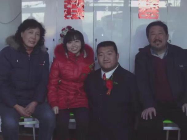筷子哥袁立东为啥失去四肢?筷子哥的老婆和孩子照片